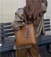 حقيبة يد نسائية كبيرة الحجم باللون البني - KSA